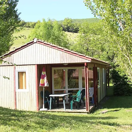 Holiday park Causses & Vallees Vacances Saint-Georges-de-Luzencon